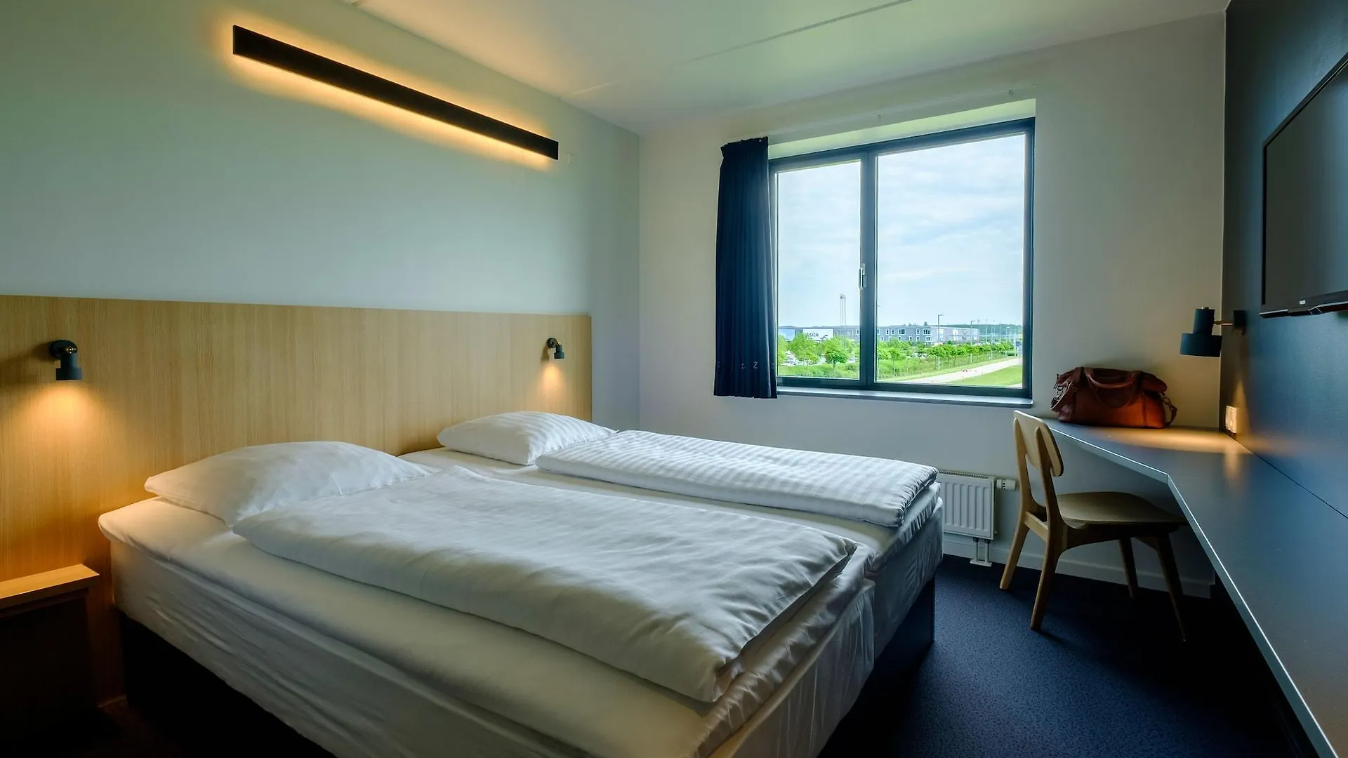 Airport Hotel, Billund 3*,  Denmark