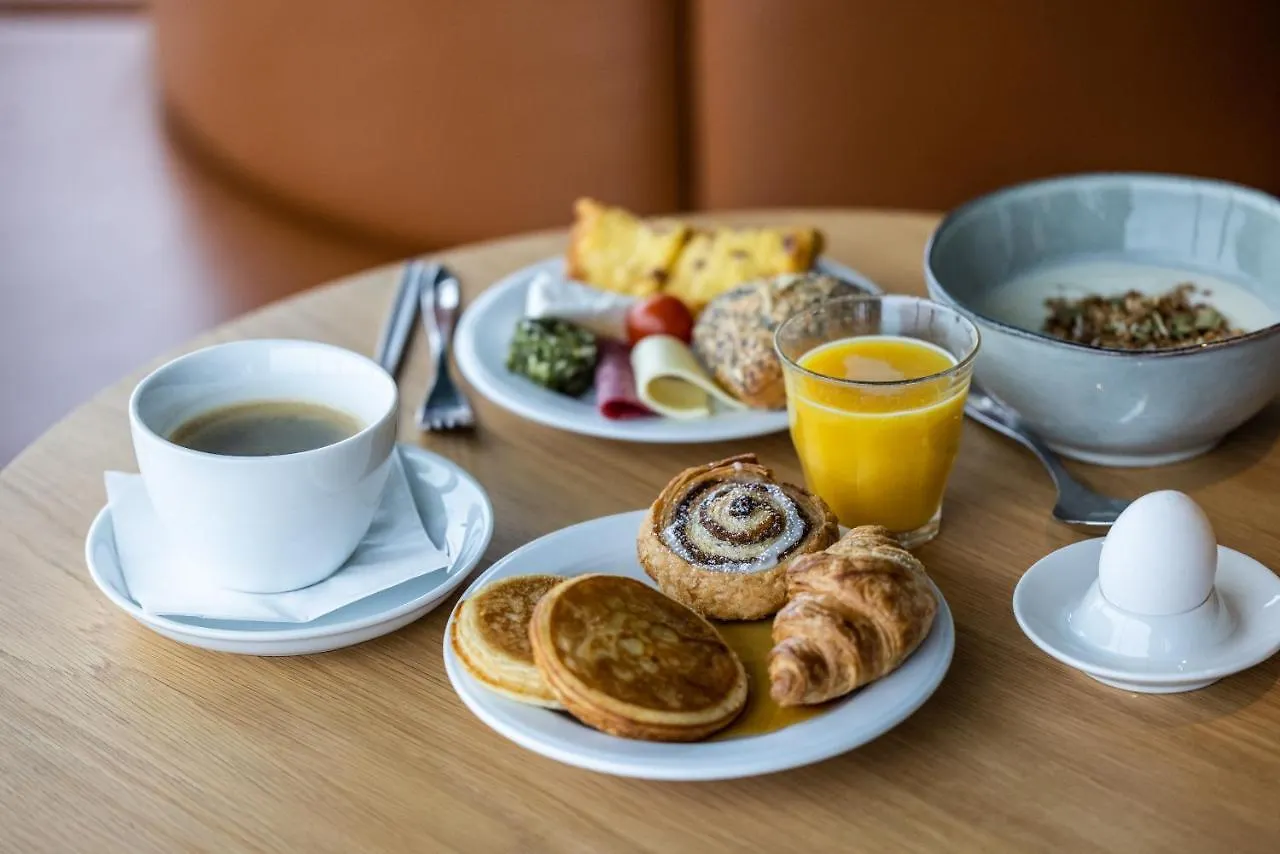 Airport Hotel, Billund 3*,  Denmark